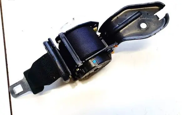 Mazda CX-7 Middle seatbelt (rear) c7462 c76111