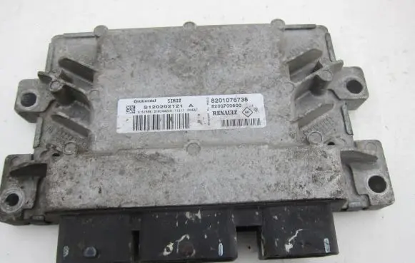 Renault Twingo II Engine control unit/module 8201076738