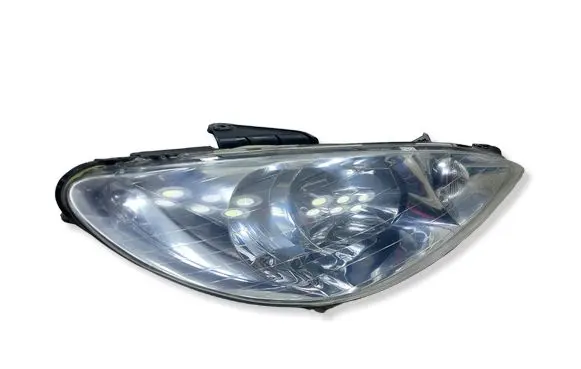 Peugeot 206 Headlight/headlamp 89901125KASACJA 89901125