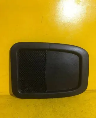 Chevrolet Captiva Front door seat control surround trim 