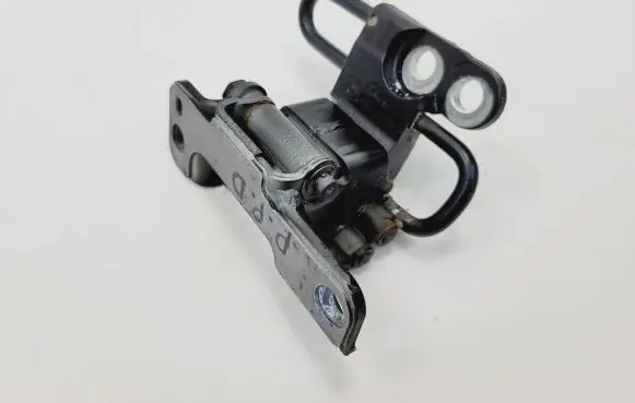 Volkswagen Phaeton Rear door lower hinge 3D4831412