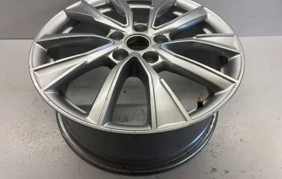 Volkswagen Multivan T6 R18 alloy rim 7T0601025E