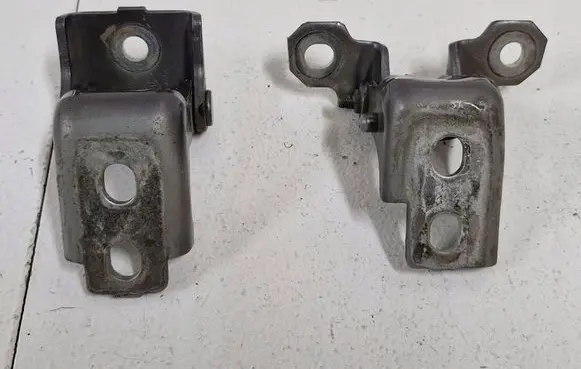 Renault Captur Front door hinge set 804010016R