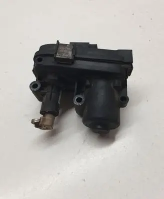 Opel Astra J Intake manifold valve actuator/motor 8681S9B5L
