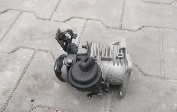 Alfa Romeo 147 Throttle valve