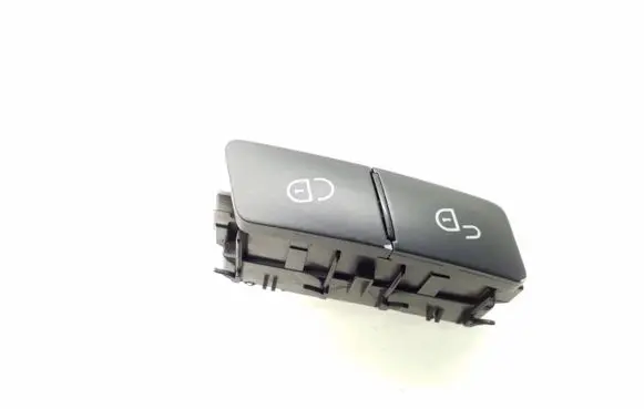 Mercedes-Benz C W204 Central locking switch button A2048706410