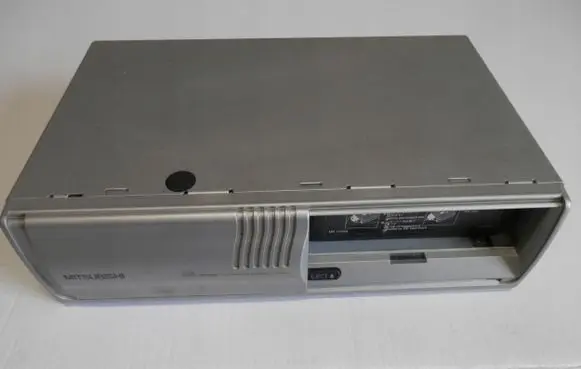 Mitsubishi Pajero CD/DVD changer MZ312569