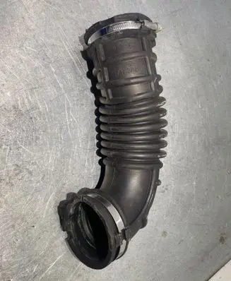 Opel Mokka Air intake hose/pipe 95022171