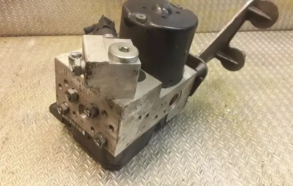Mercedes-Benz S W220 ABS Pump 0044314612