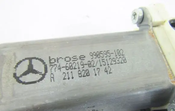 Mercedes-Benz CLC CL203 Front door window regulator motor A2118201742