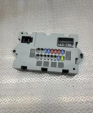 Jaguar XE Fuse module CPLA14Q073AA