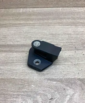 BMW 5 E39 Rear door lock loop/hook striker 8176350