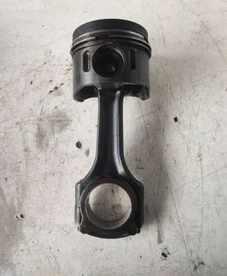 Mercedes-Benz Sprinter W906 Piston with connecting rod