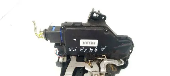 Skoda Octavia Mk2 (1Z) Front door lock 3D1837015
