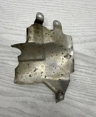 BMW 3 E92 E93 Heat shield in engine bay 6780920-01