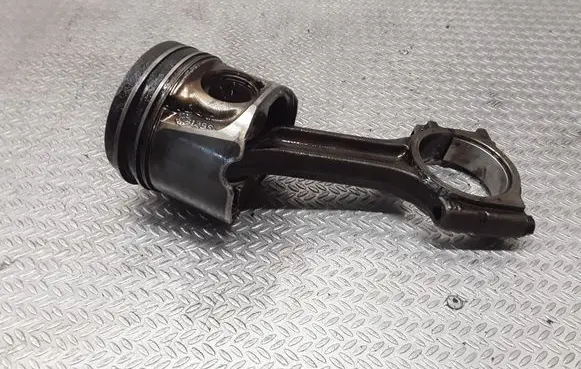 Renault Koleos I Piston with connecting rod 