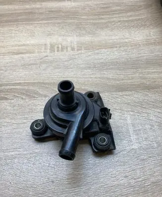 Toyota Avensis T270 Electric auxiliary coolant/water pump