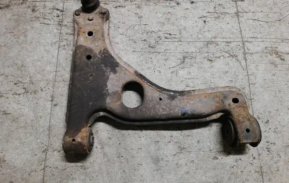 Opel Astra H Front lower control arm/wishbone