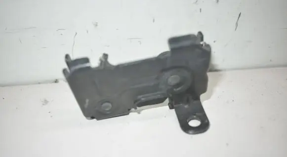Mercedes-Benz C W205 Engine bonnet/hood lock/catch A2048800260