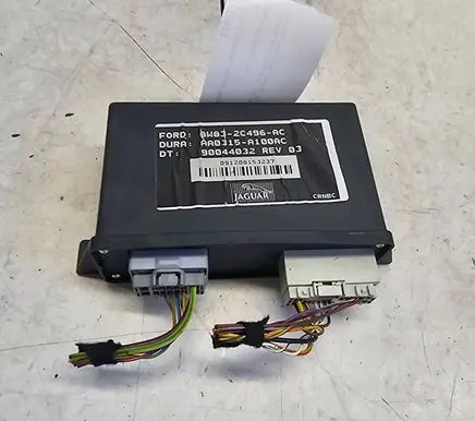 Jaguar XF X250 Hand brake control module 8W832C496AC