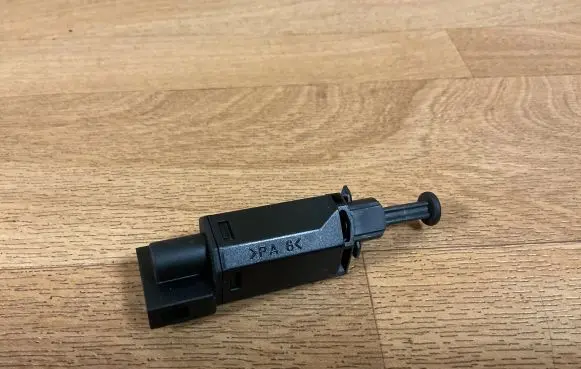 Audi TT Mk1 Brake pedal sensor switch 1H0MW0 927189D