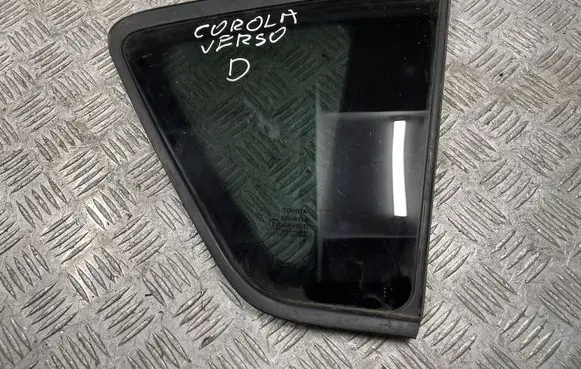Toyota Corolla Verso E121 Rear side window