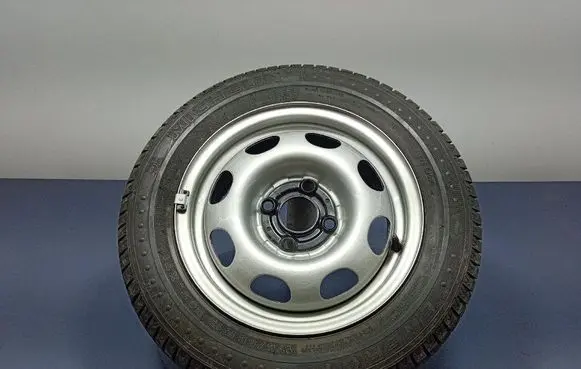 Volkswagen Lupo R17 spare wheel 6N0601027D
