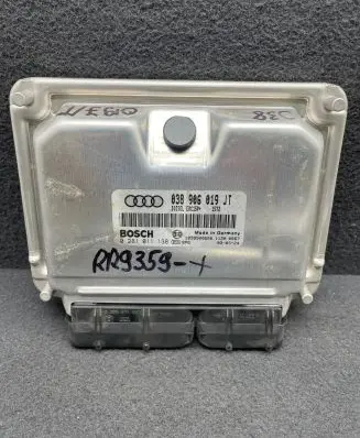 Audi A4 S4 B6 8E 8H Engine control unit/module 038906019JT 0281011138
