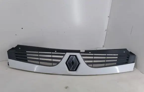 Renault Master II Front grill 8200426365
