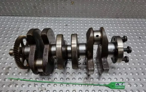 Volkswagen Polo IV 9N3 Crankshaft 03DD
