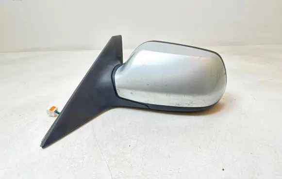 Mazda 6 Front door electric wing mirror E11015797