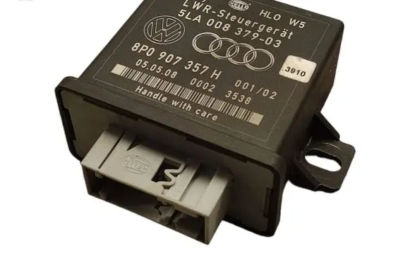 Audi TT TTS Mk2 Light module LCM 8P0907357H 5LA00837903