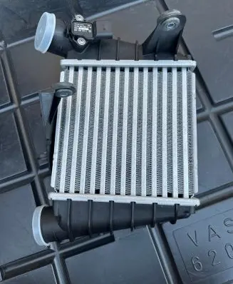 Skoda Roomster (5J) Intercooler radiator 6Q0145804A