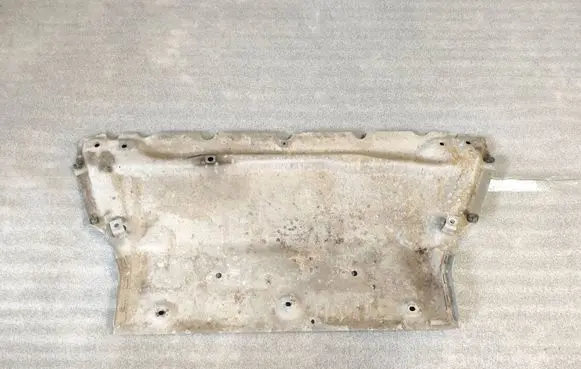 Audi A5 Engine splash shield/under tray 8W7825235c