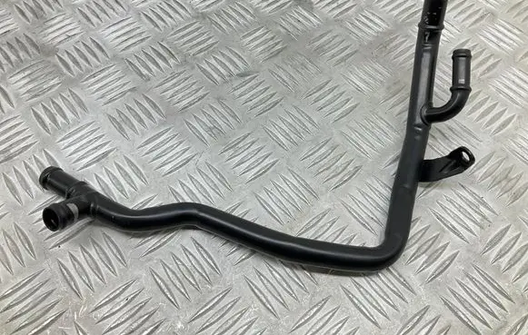 Engine coolant pipe/hose