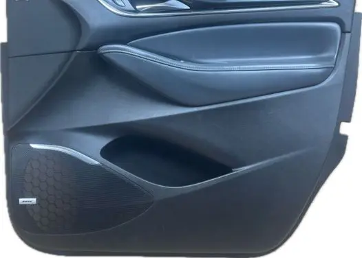 Buick Enclave II Front door card panel trim 84390604