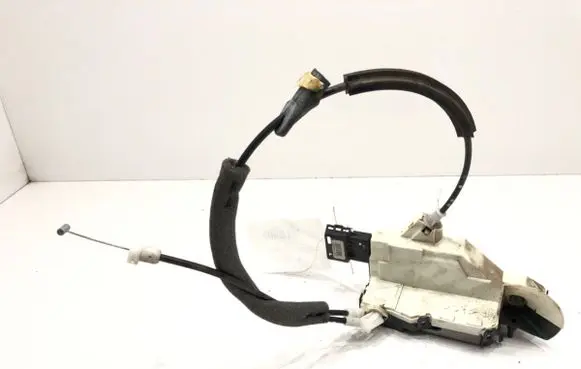 Peugeot Partner Front door lock 828406