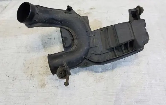Renault Megane III Intake resonator 