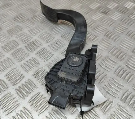 Tesla Model Y Accelerator throttle pedal 118869500A