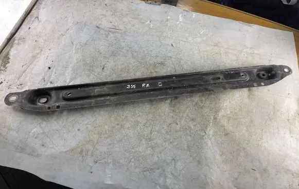 Citroen DS5 Bottom radiator support slam panel 