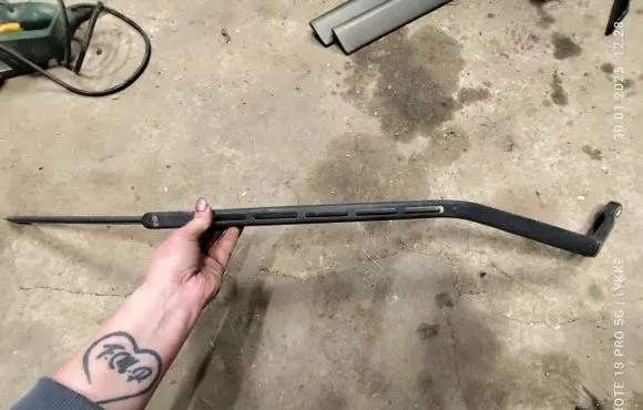 Citroen C4 I Front wiper blade arm 12687