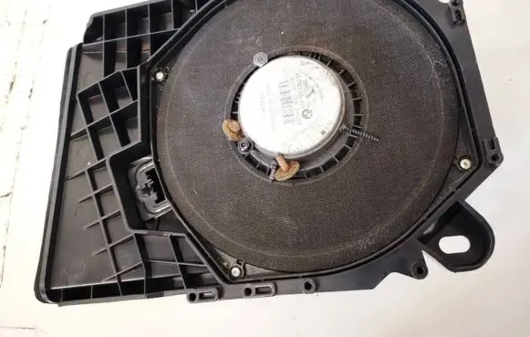 BMW 1 E81 E87 Subwoofer speaker 18820010 902275492911