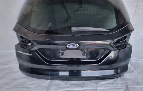 Ford Mondeo MK V Tailgate/trunk/boot lid 