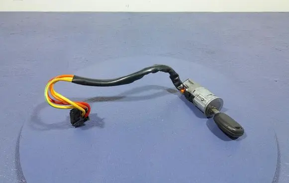 Renault Clio III Ignition lock 