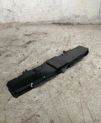 Opel Zafira B Hazard light switch 13100110