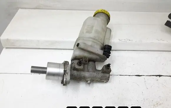 Alfa Romeo 147 Master brake cylinder 1900jtdluas320669663