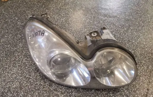 Hyundai Sonata Headlight/headlamp
