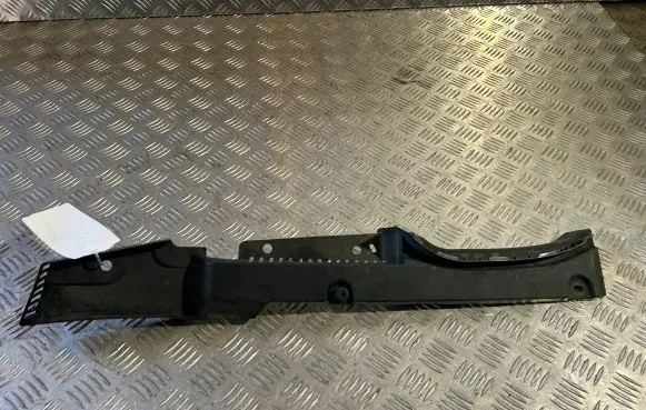 Volvo XC90 Fender end trim 31371764
