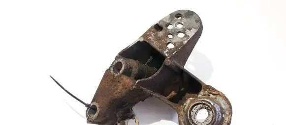Engine mounting bracket
