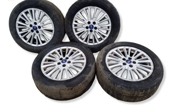 Ford Galaxy R17 alloy rim EM2C1007B1A